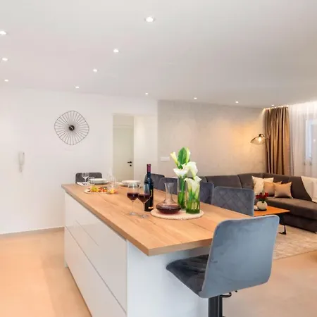 Apartment Sunset Penthouse With Spectacular View And Jacuzzi