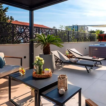 Apartment Sunset Penthouse With Spectacular View And Jacuzzi