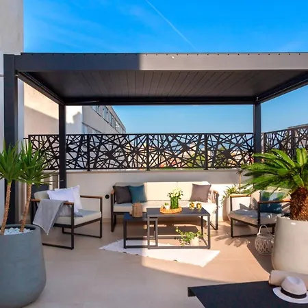 Sunset Penthouse With Spectacular View And Jacuzzi